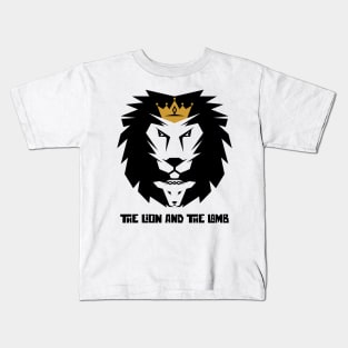 The lion and the lamb Kids T-Shirt